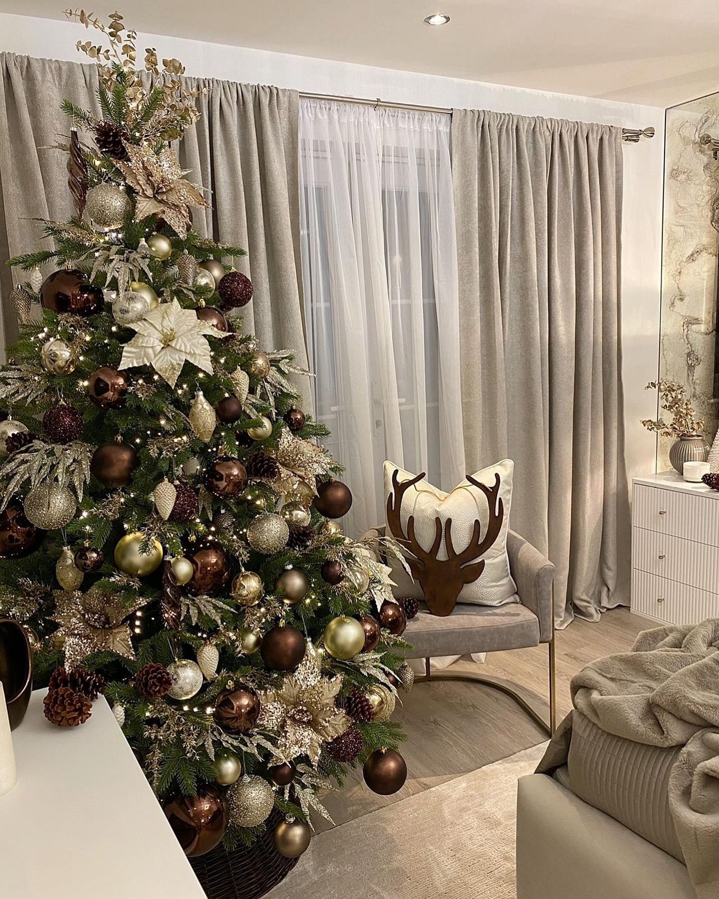 Christmas decoration and Christmas tree decoration at home